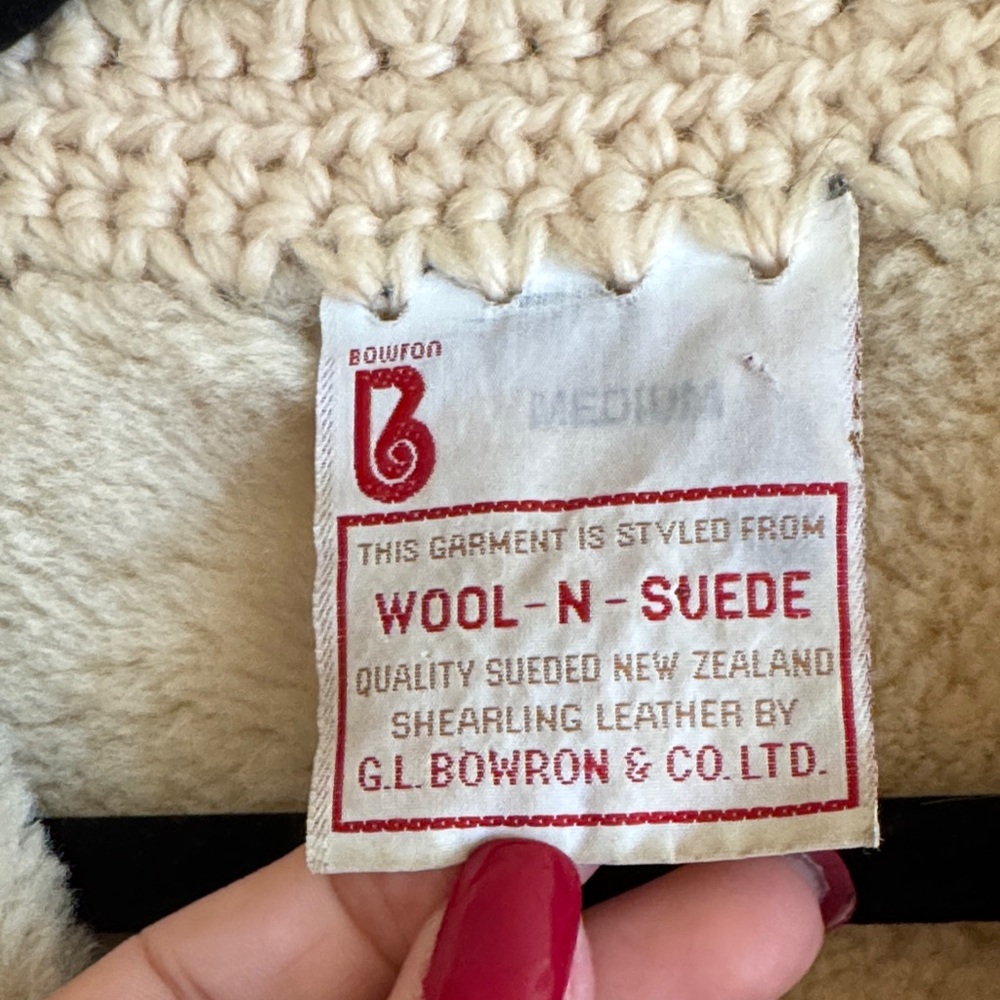 Vintage Cozy Tan and Cream Suede New Zealand Shearling Leather Women's Cardigan - Picture 3 of 16